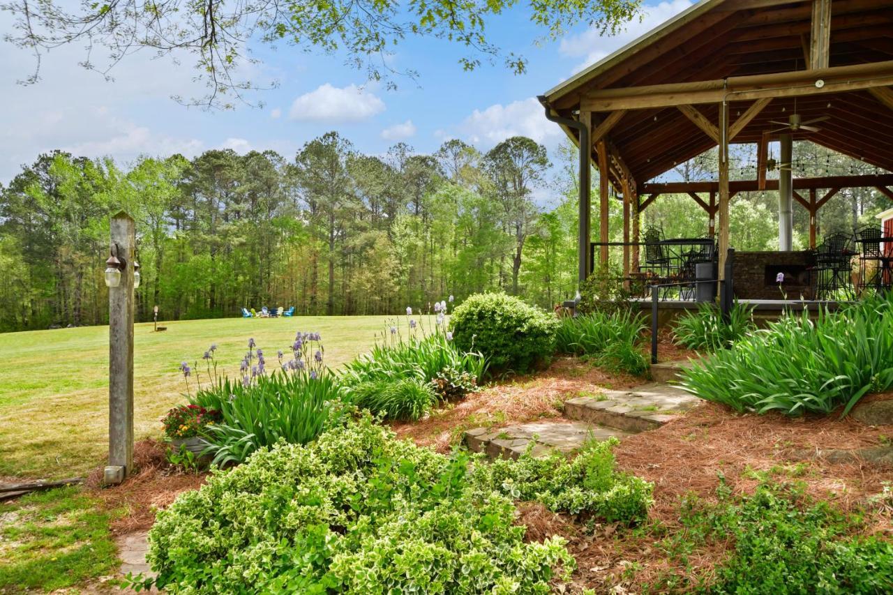 The Farmhouse Inn Buckhead Екстериор снимка