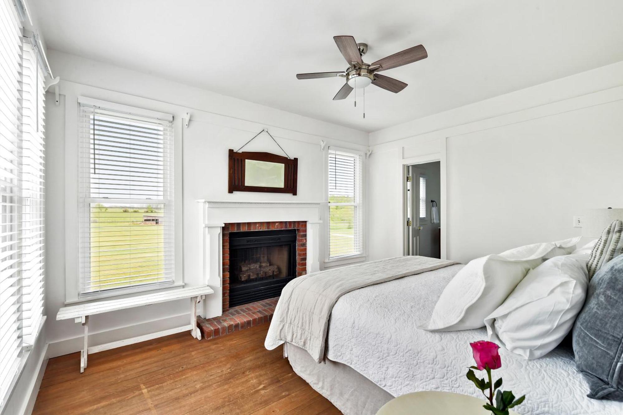 The Farmhouse Inn Buckhead Стая снимка