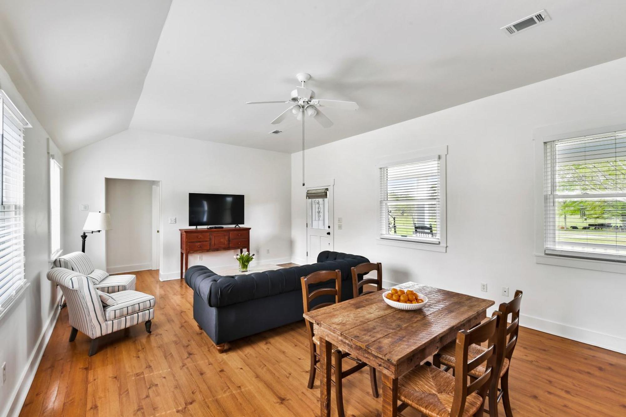 The Farmhouse Inn Buckhead Стая снимка