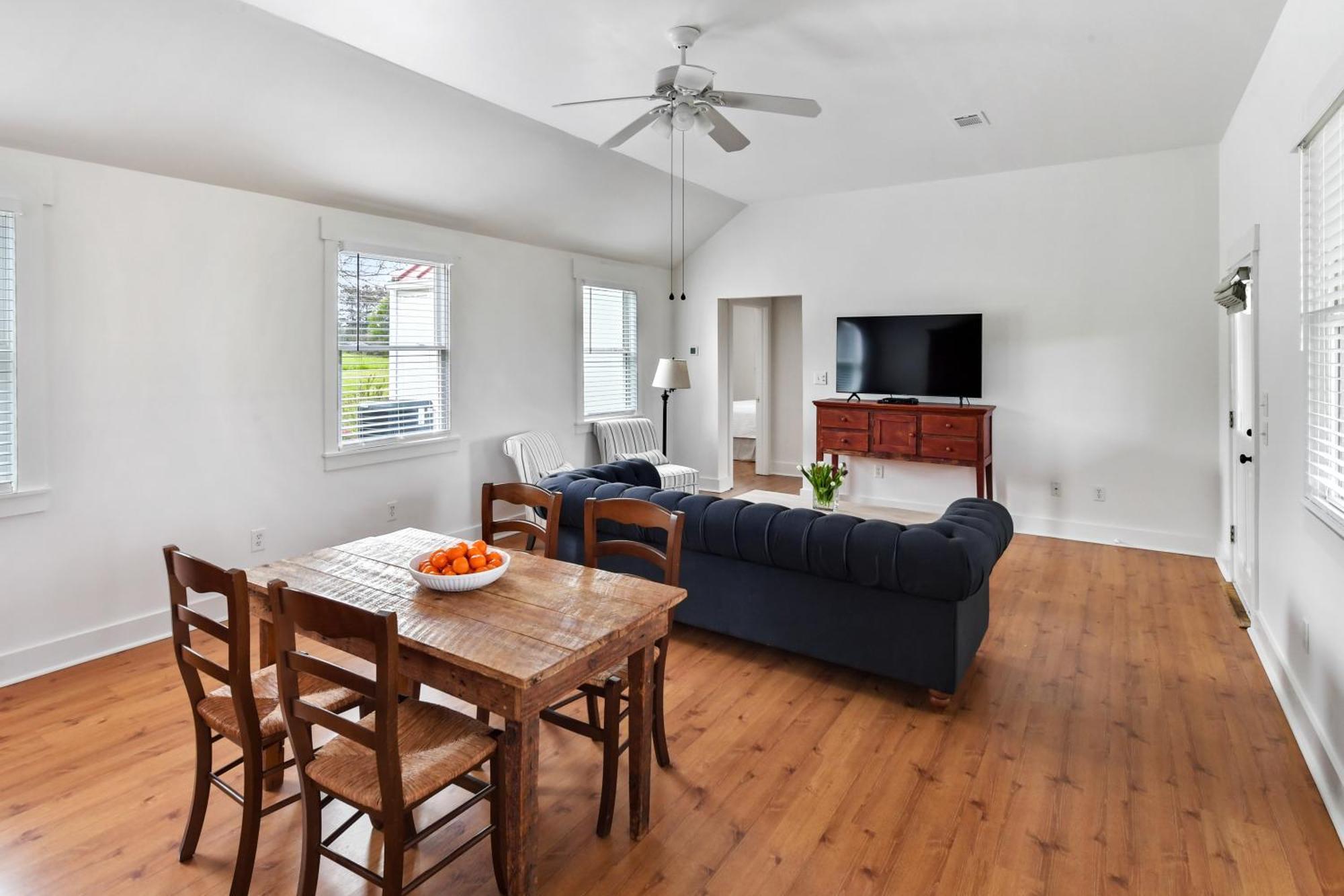 The Farmhouse Inn Buckhead Стая снимка